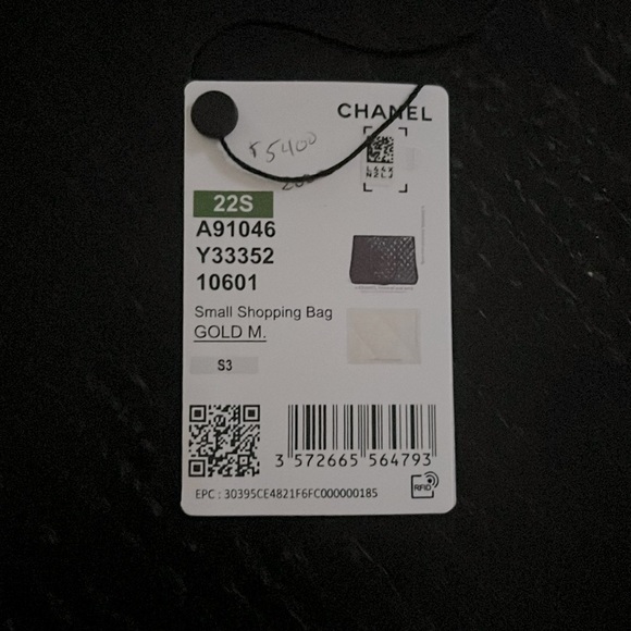 CHANEL shopping bag tote with tags, used once - Picture 8 of 8